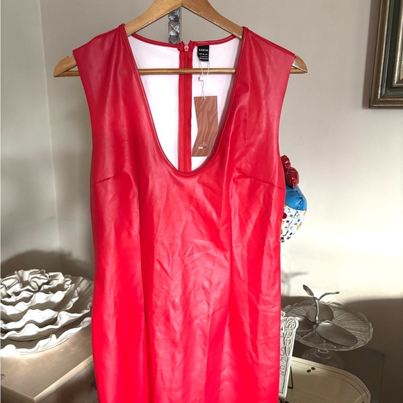 Red Sleeveless Dress - Picture 1 of 1